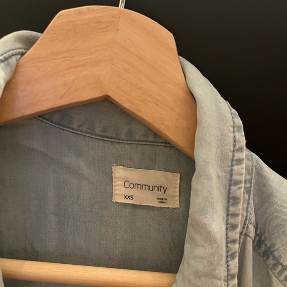 Denim button-up shirt - Picture 2 of 2